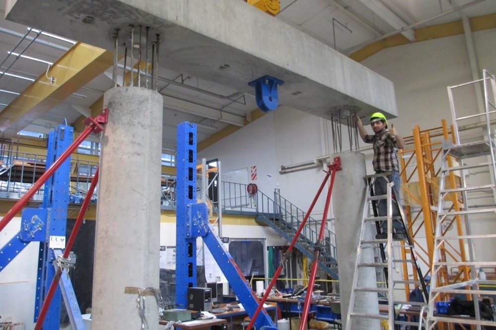 Mustafa in the UC Structures Extension Lab in 2013