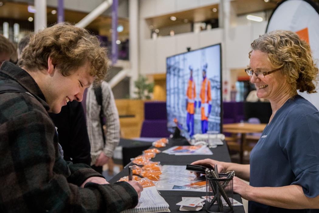 Power-Careers-Events-Edison-stand