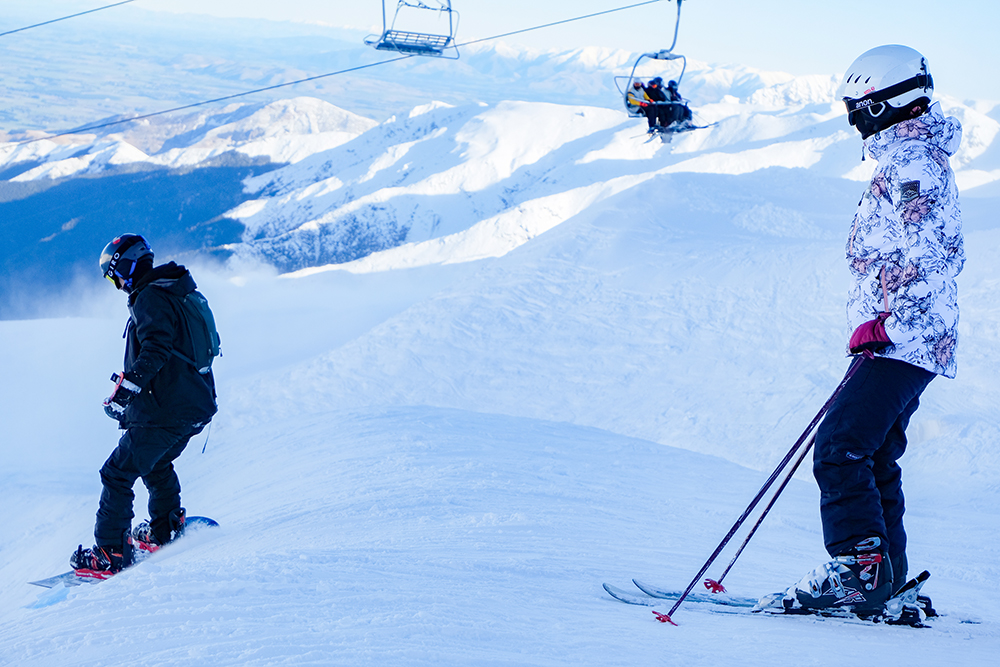 Winter slopes at Mt Hutt UC students skiing and snowboarding at Mt Hutt.