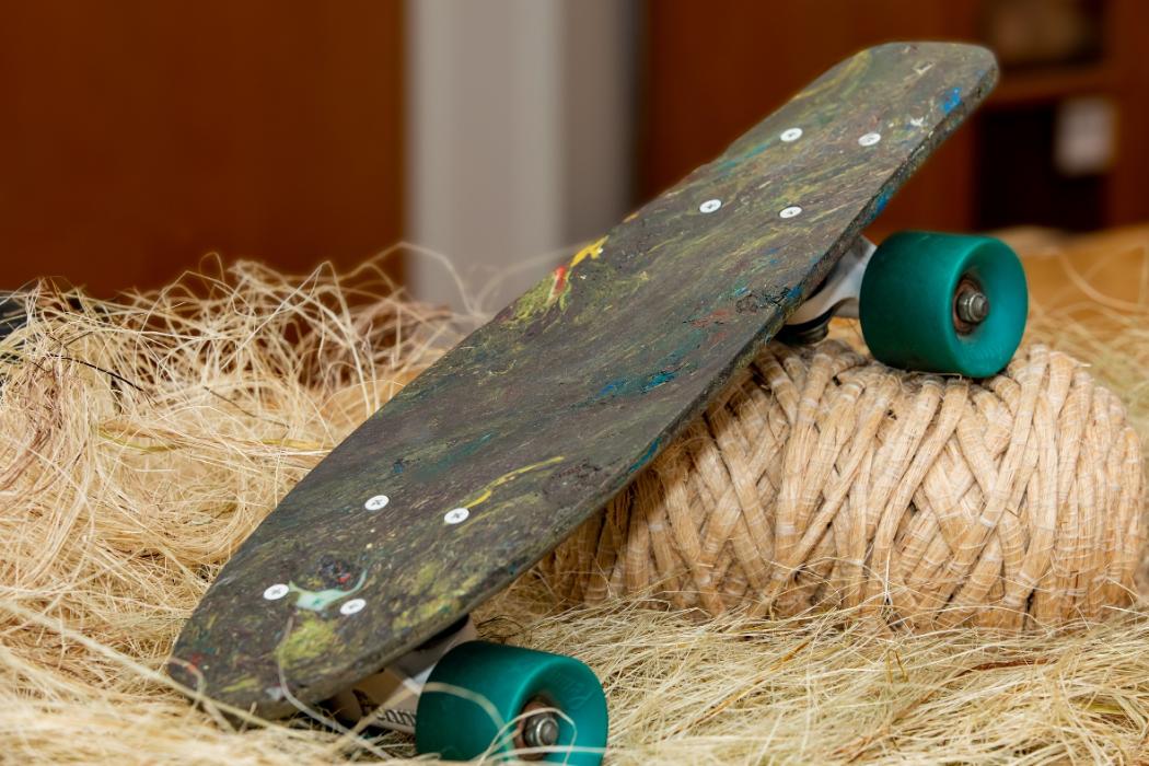 KiwiFibre Innovations first working prototype - a harakeke biocomposite skateboard