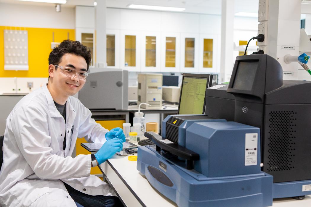 Andy Park - in lab