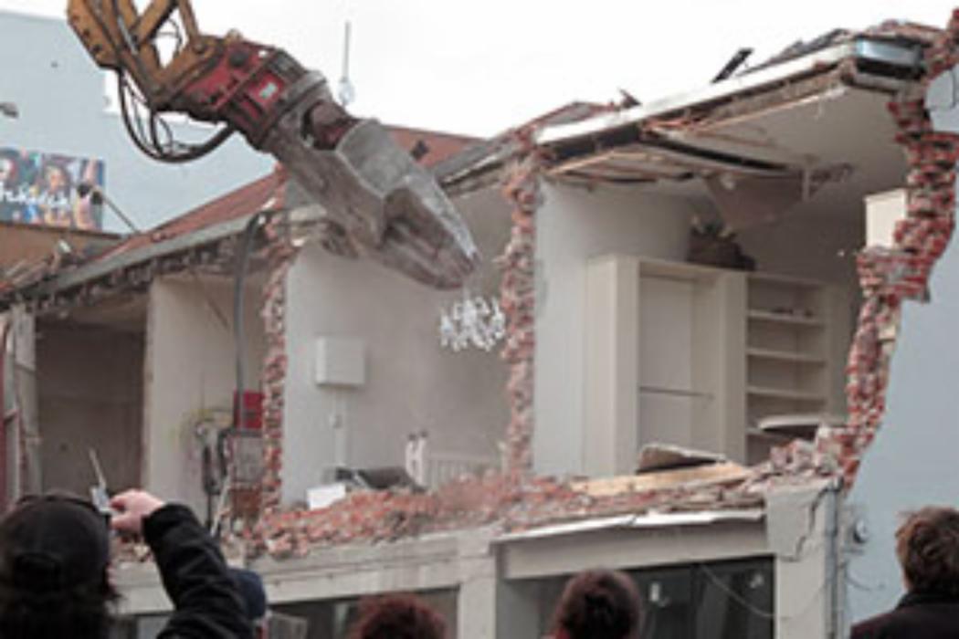 Demolition of Robertsons Bakery