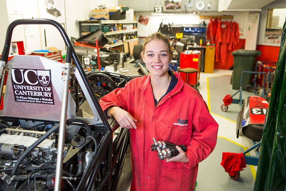 Do mechanical engineers work on sale on cars